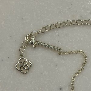 Kendra Scott necklace